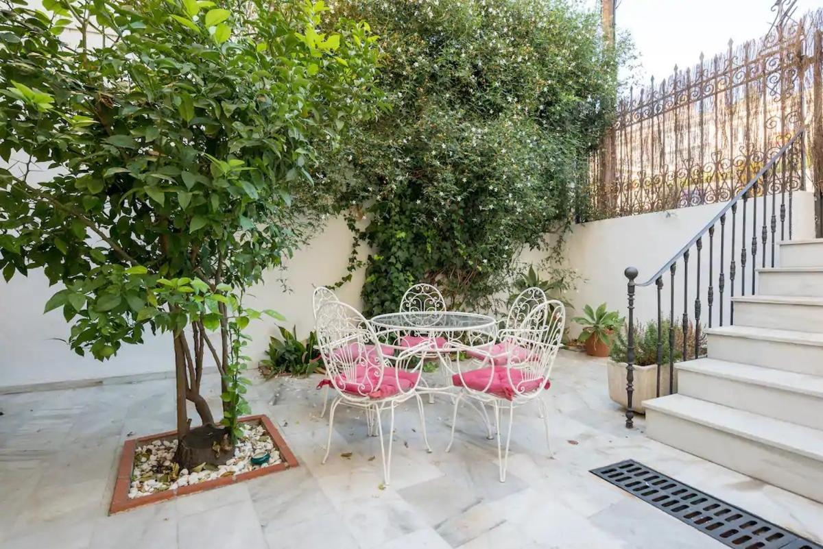 Apartamento Con Patio Malaga Bagian luar foto