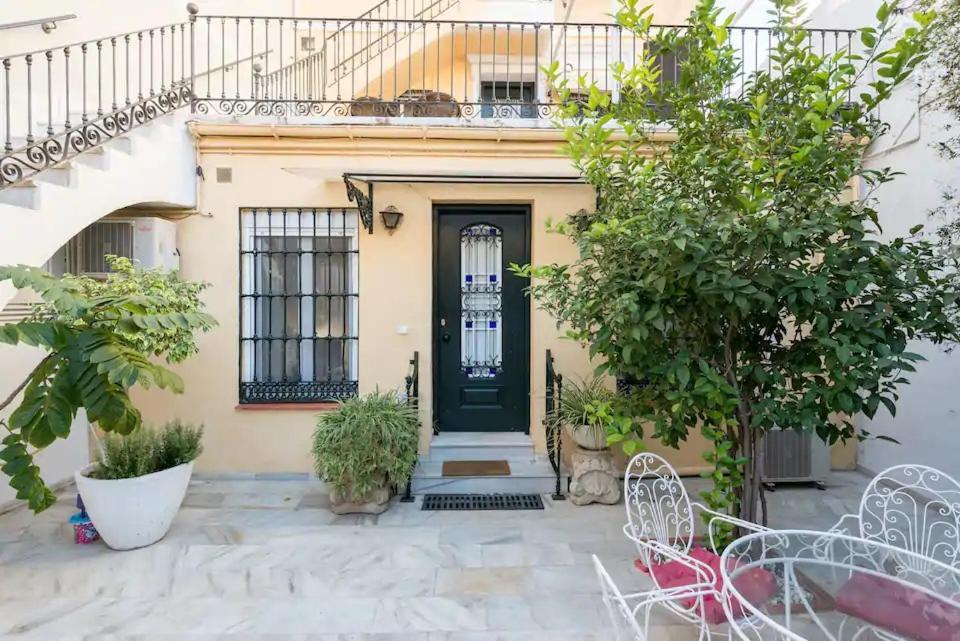 Apartamento Con Patio Malaga Bagian luar foto