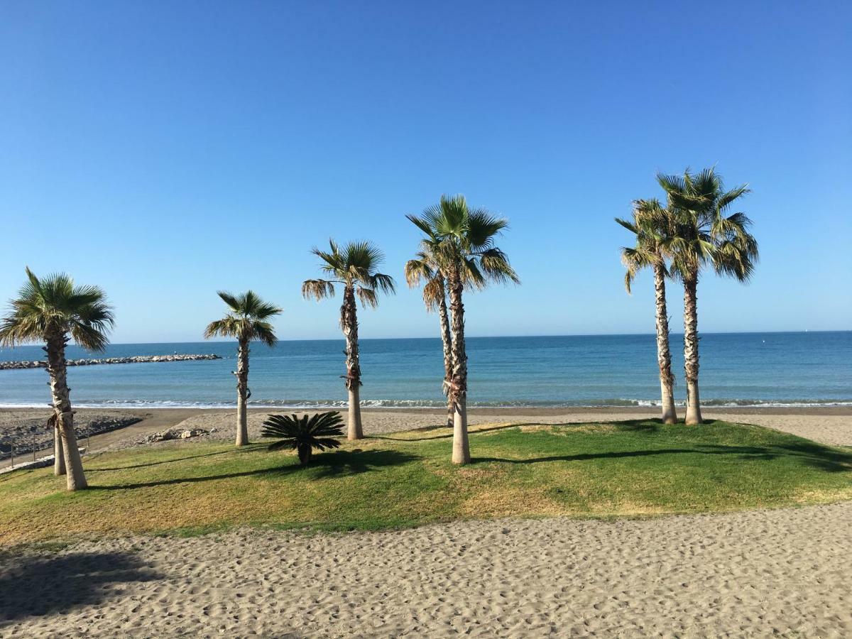 Apartamento Con Patio Malaga Bagian luar foto
